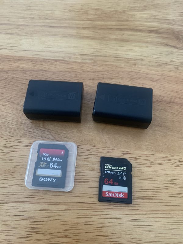 A6400 battery and memory card