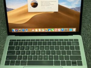 MacBook Pro 13" i5/16GB/256GB for Rent